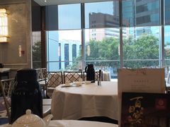 靠窗位-御彩酒家(东风东路店)