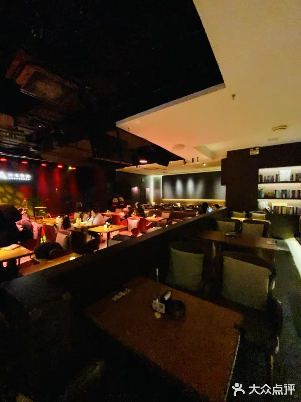 夜深了，干一杯