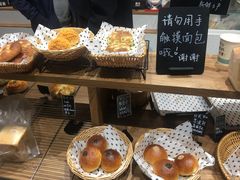 -沁屋面包店(人民东路店)