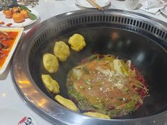 -哈尔滨烧烤·山河村铁锅炖(交大店)