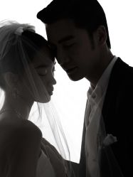 -至臻微拉婚纱摄影