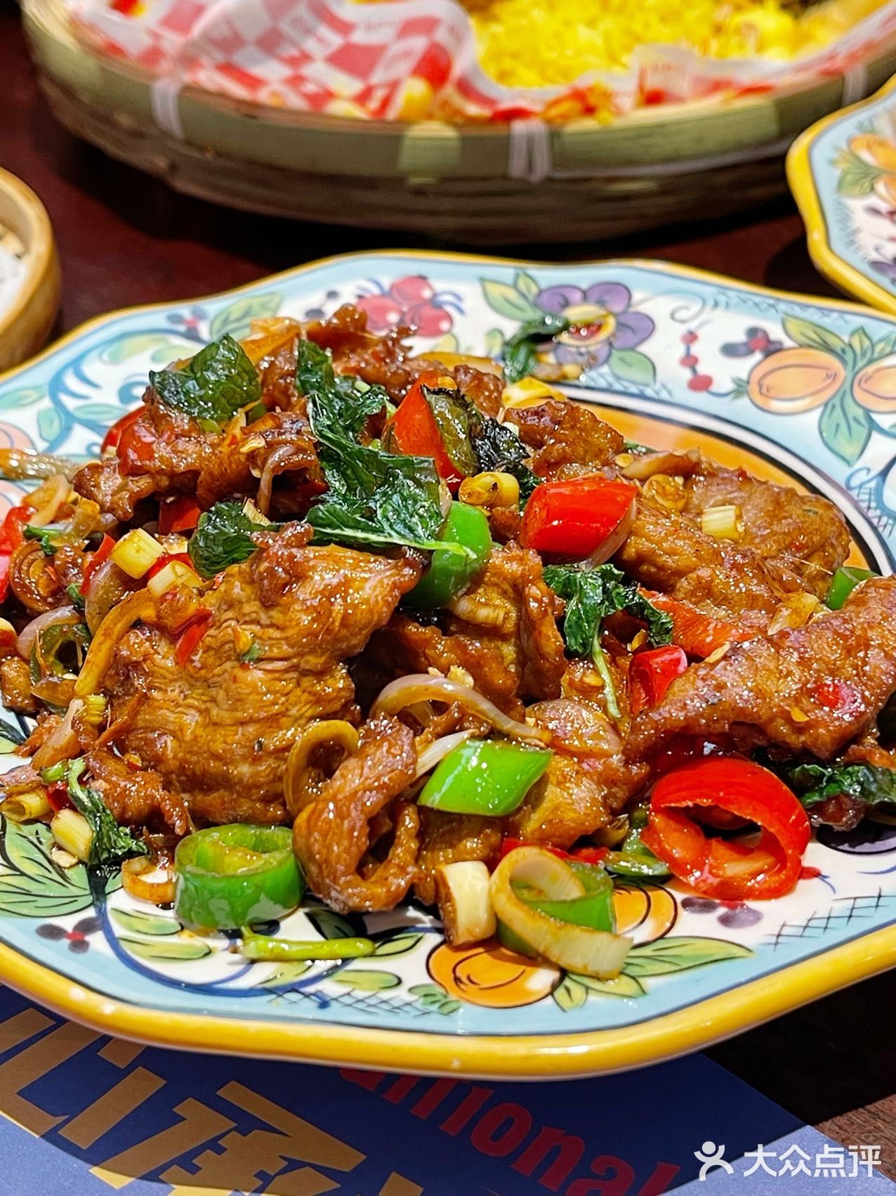 📣：排队王，吃饭饭要赶早！
