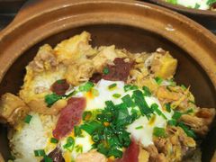 草鸡煲仔饭-容里煲仔饭(利丰北路店)