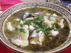 酸菜鱼-侬佳蒸菜馆(听潮店)