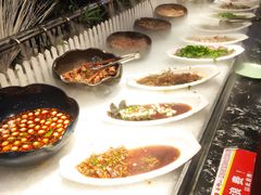 -釜御山海鲜烤肉火锅自助(新城市中心店)