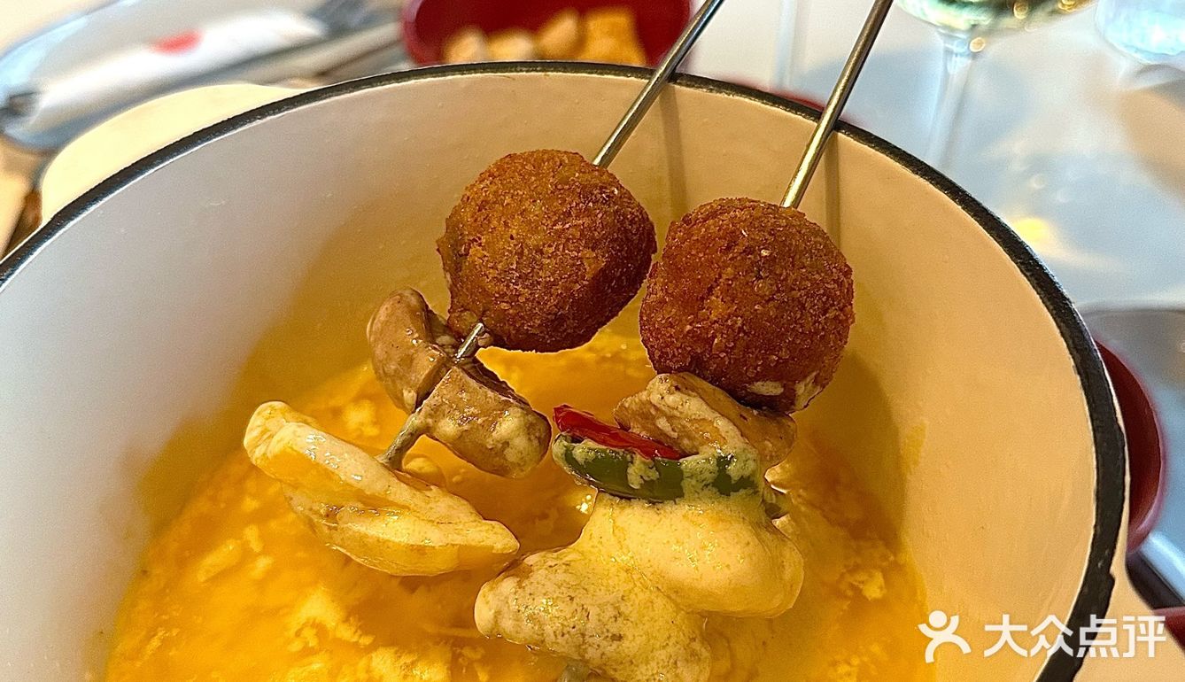 圣诞跨年去哪玩？三里屯圣诞氛围已到位！