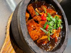 傣家石锅焖豆腐-滇越乘象云南餐厅(豆各庄店)