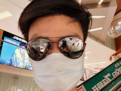 -罗伯特眼镜·蔡司官方授权(罗湖国贸店)