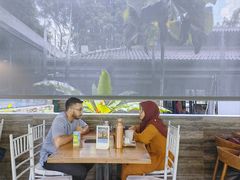 -植物园哈利亚餐厅