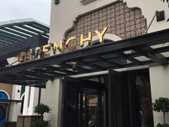 -GIVENCHY(比斯特苏州购物村店)