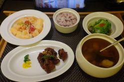-臻康乃馨月子中心(集美店)