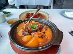 萝卜牛腩煲-三清潭烧鹅(兴业太古汇店)