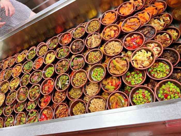 水风井小钵子蒸菜-"[薄荷]环境: 位置好找,招牌非常明显.