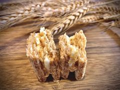 咸蛋全麦海苔脆松牛扎酥-啊噗吐呦现场烘焙(麦凯乐店)