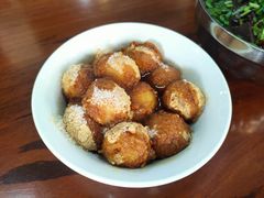 -鸿浩扒猪脚米线