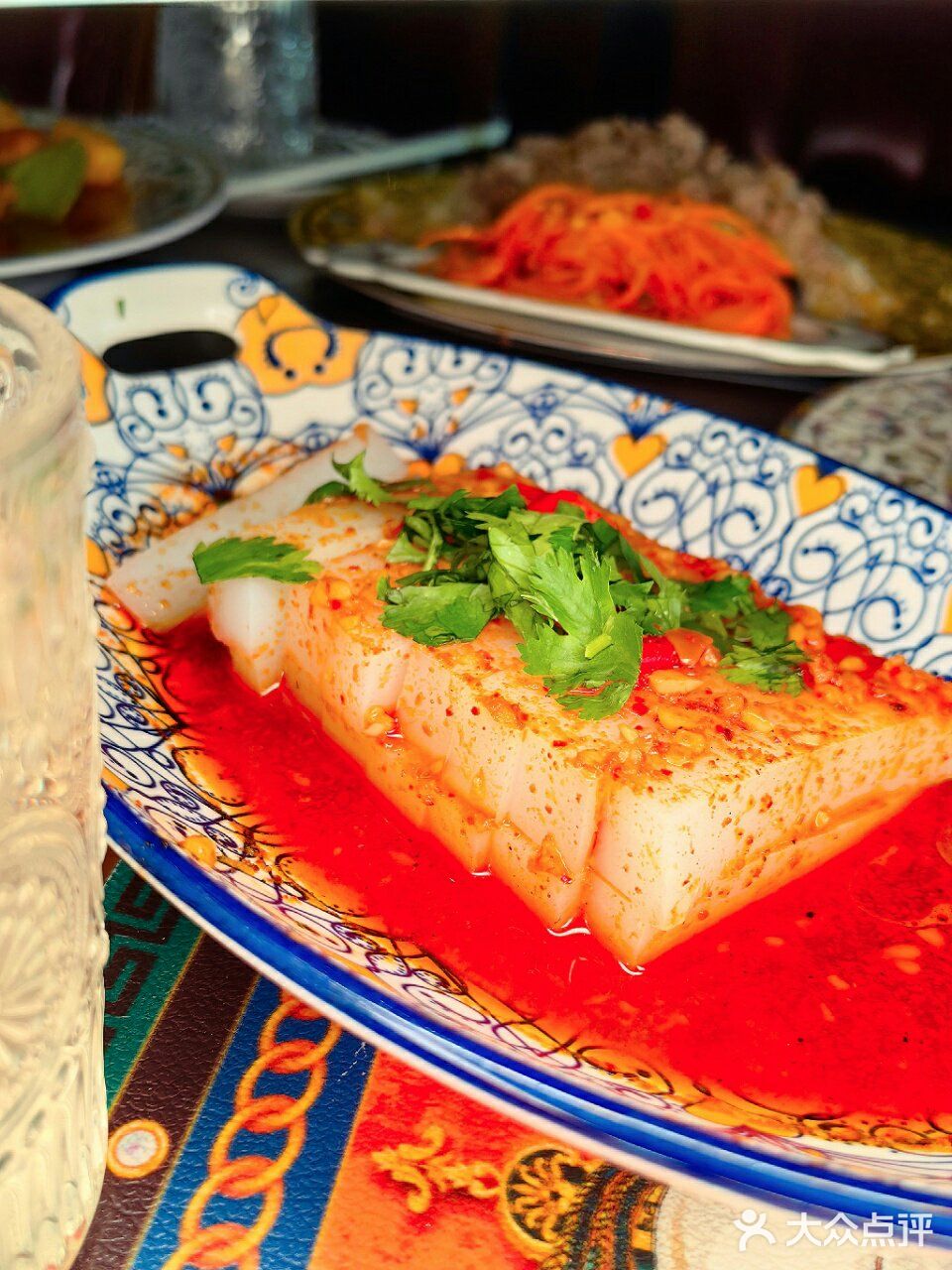 大盘鸡 来到他家大盘鸡都是首选美味了，一大盘上来