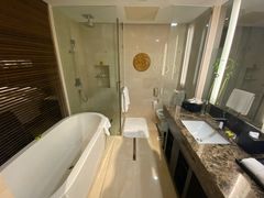 -青岛海尔洲际酒店