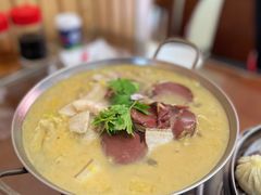 酸菜炖血肠-小有天灌汤包老菜馆(南一马路店)