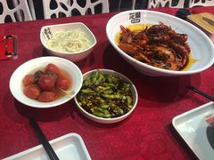 -龙巢盱眙龙虾·牛蛙·烧烤宵夜(八卦岭店)