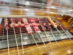 -哈尔滨小酒馆·鲜肉现穿自助烧烤(康新花园店)