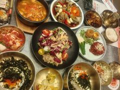 -草家酱蟹炭火烤肉店(珲春南路二店)