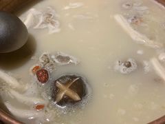 黑胡椒猪肚鸭架锅-三人行骨头王火锅(长寿店)