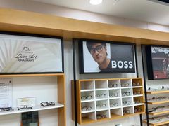 -何氏眼科视光中心·眼镜·配镜(汇泉东路店)