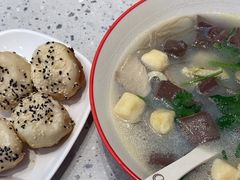 -小杨生煎(金山百联购物中心3楼店)