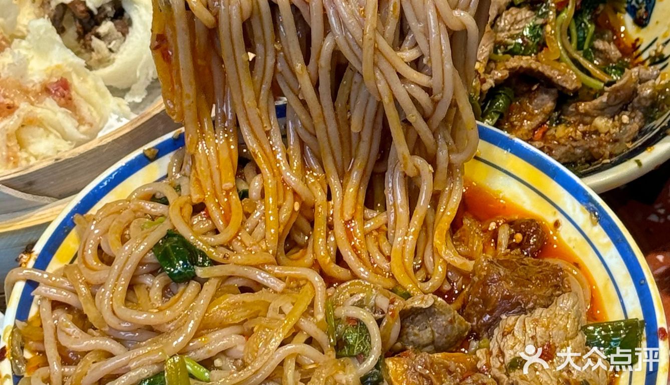 密子君没有骗我！云南酸菜牛肉火锅吼吼吃[流泪]