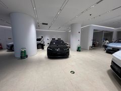 -蔚来空间(北京颐堤港店)
