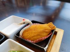 象形天鹅酥-味友味港印记(厦门集美银泰百货店)