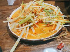 -乡土黄·鲜牛肉火锅·小龙虾(兴业街店)