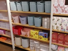 -名创优品(中原万达2F店)