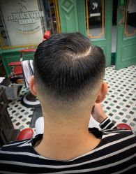 -海文先生国潮烫染男士理发馆