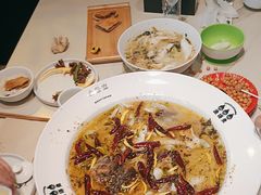 -渔语鱼酸菜鱼新川菜(来福士店)