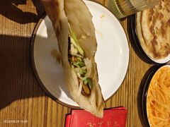 -李连贵酒家熏肉大饼(昆明街店)