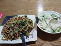 -黄阿姨锅贴大王(万航渡路店)