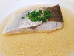 鸡油拍姜蒸太湖银刀-逸道(益丰·外滩源店)