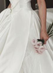 -Flora婚纱礼服定制租赁店