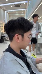 -十六番发型师事务所