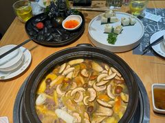 -一朵菌·野生菌探索家火锅(南亚店)