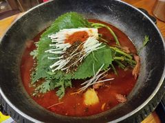 土豆排骨火锅-喇喇排骨火锅·传统韩式脊骨汤(望京西园总店)