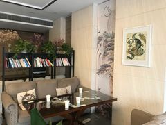 -五号文艺酒店(拙政园苏博地铁站店)