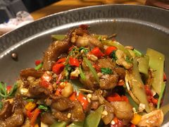 嫩仔姜炒牛蛙-吃饭皇帝大土家民族菜(正大广场店)