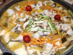 -山城外·非遗酸菜鱼(财富中心店)