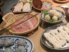 -洱火云南酸菜牛肉火锅(石景山当代商城店)