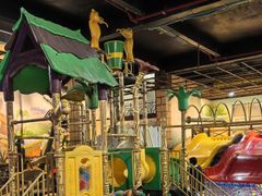 -泉城欧乐堡戏水湾艺术养生温泉