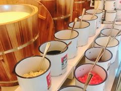 自助调料区-杭州钱江新城万怡酒店-西餐厅