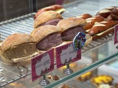 现打板栗泥咖啡黄油法国-PAOPAO Bakery&Café(港汇店)