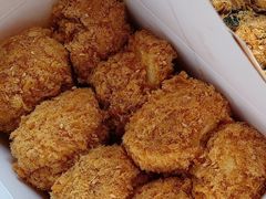 蟹黄酥松小贝-鲍师傅糕点(海岸城店)